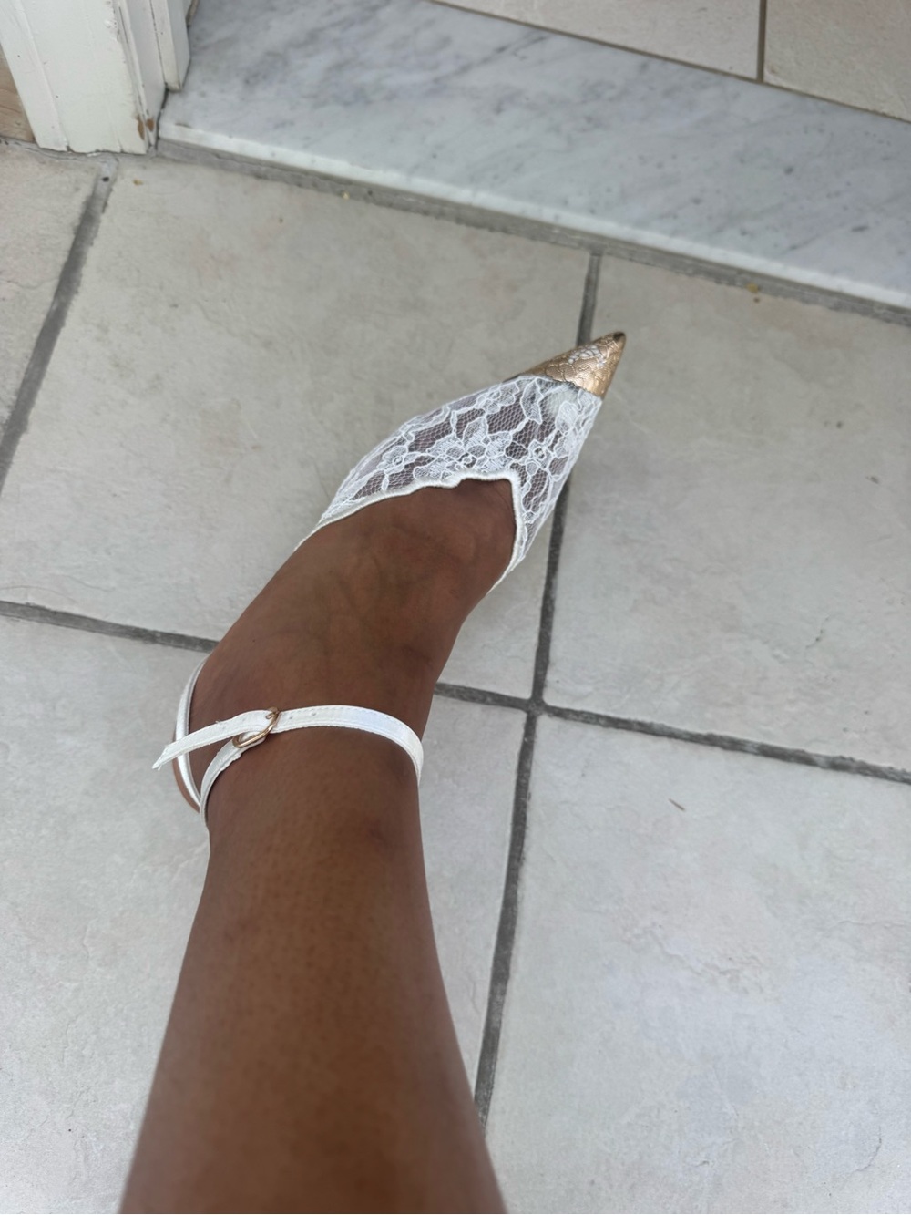 Jimmy Choo White Lace Slingback Pointed Toe Heels - Picture 7 of 9